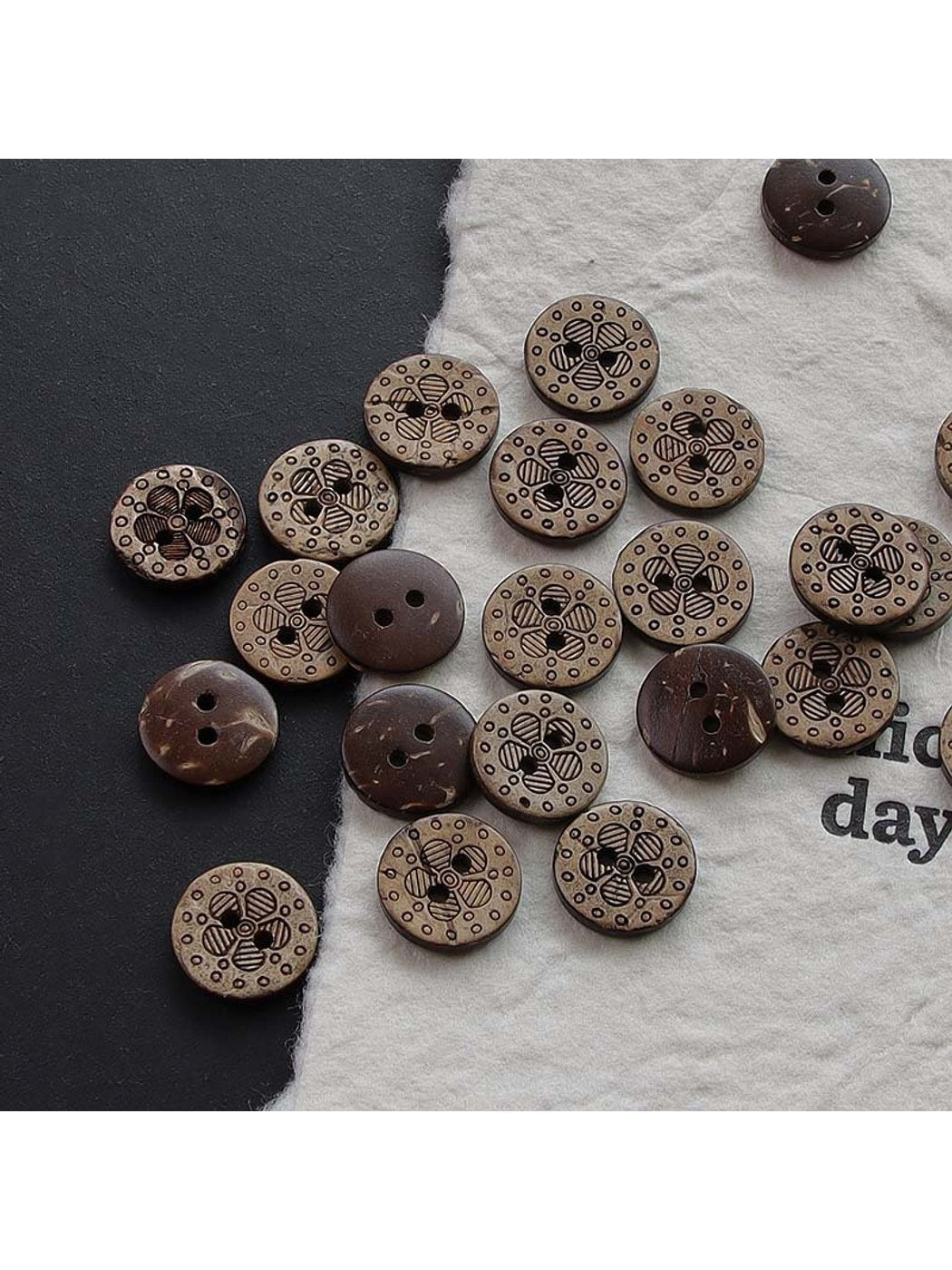 Bunli - DIY 10 Pack Vintage Style Four-Hole Buttons
