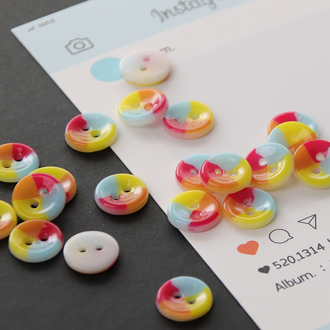 Bunli - DIY 10 Pack Round Ceramic Two Hole Buttons