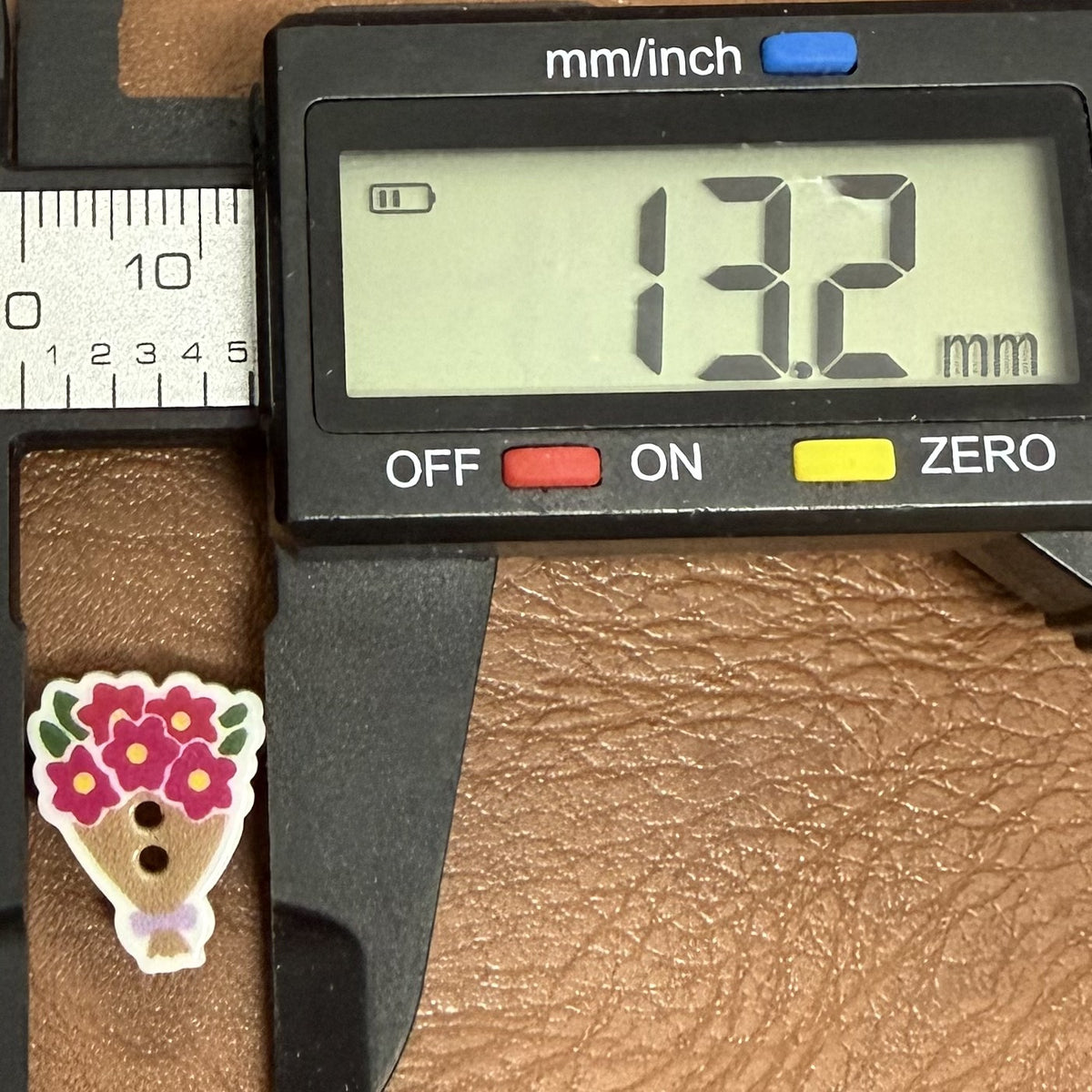 卡通花束树脂可爱纽扣儿童手工娃娃玩偶扣子衣服配件bjd装饰辅料