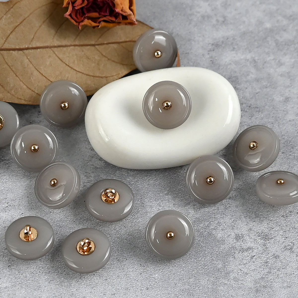 Bunli - DIY 10 Pack Jade Tone Round Shank Button