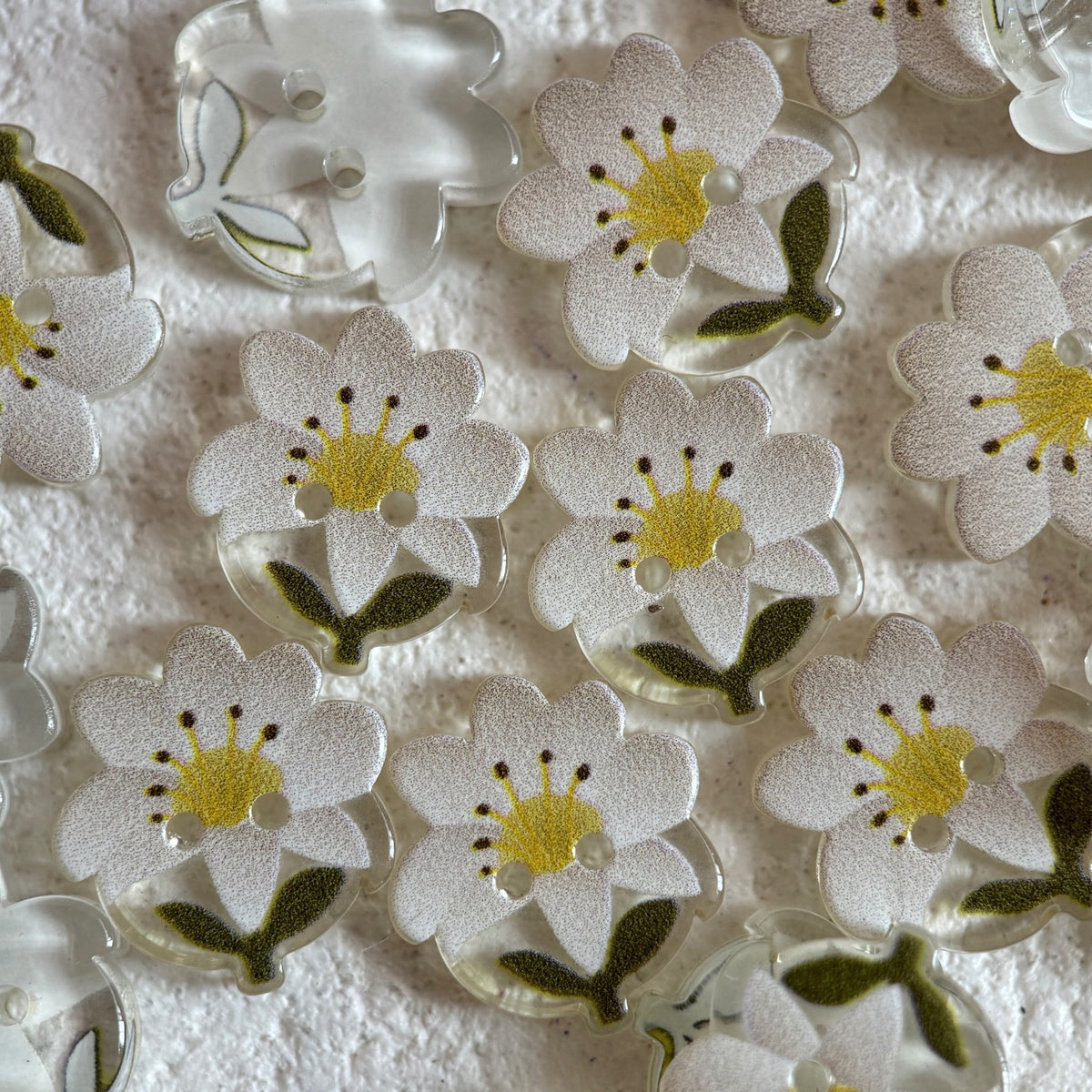 Bunli - DIY 10 Pack Clear Pale-Petal Flower-Shaped Button