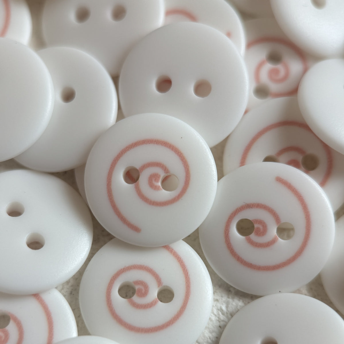 Bunli - DIY 10 Pack White Pink-Spiral Round Button