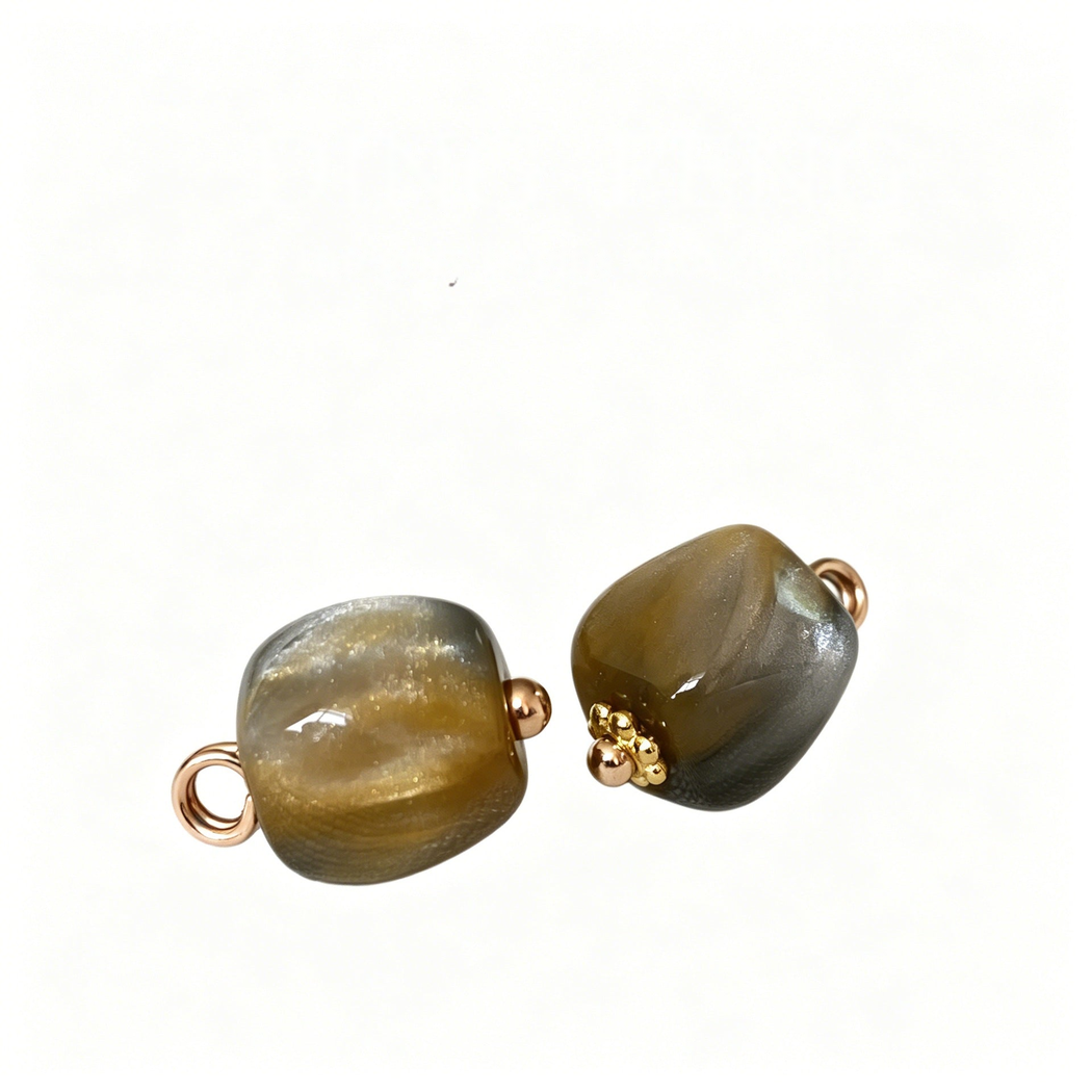 Bunli - Eight-Point Floral Gilded Shank Button