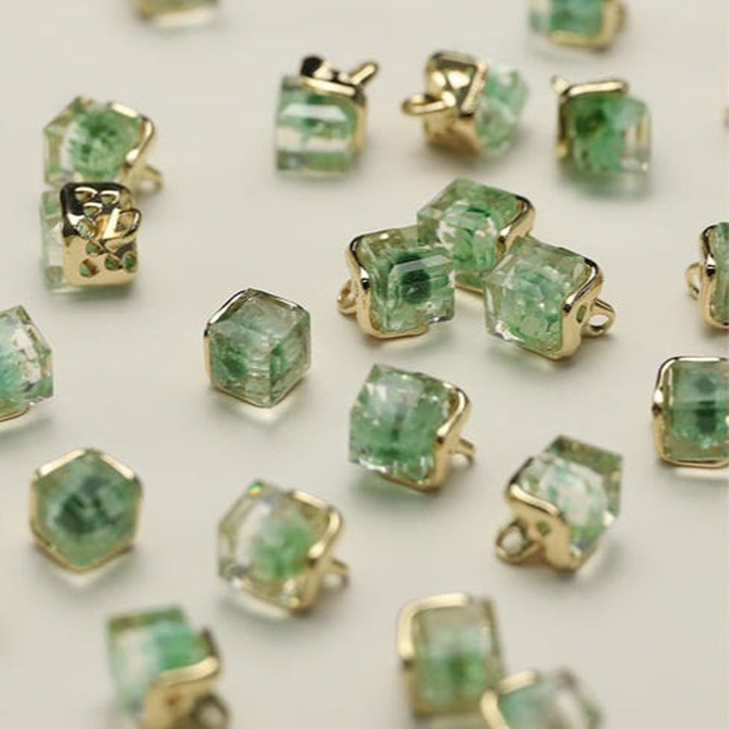 Green flora clear square shank buttons