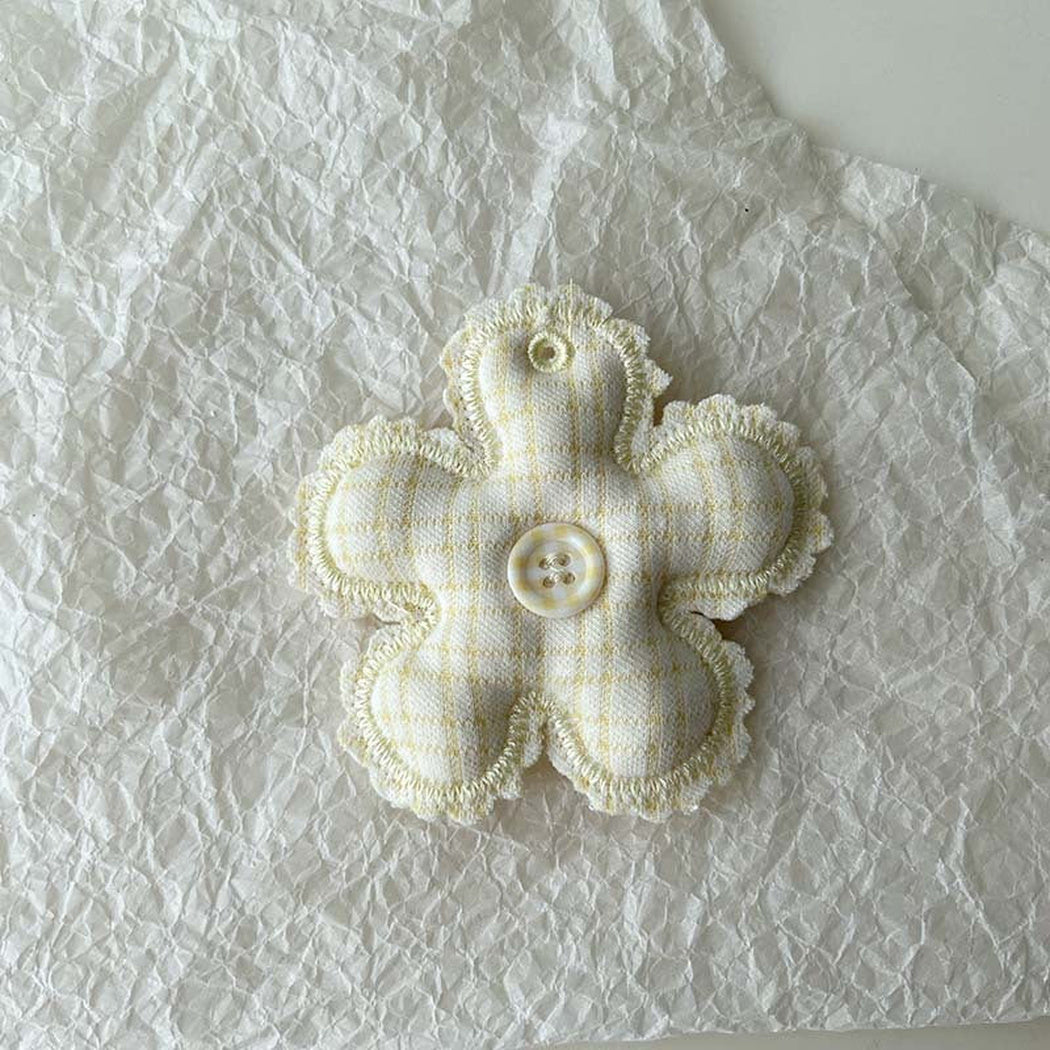 YelFlwr Padded Flower and Strawberry Craft Embellishment, single variant view