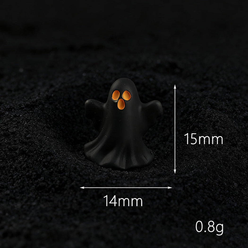 ArmBlackS Halloween Black and White Ghost Figurine, single variant view
