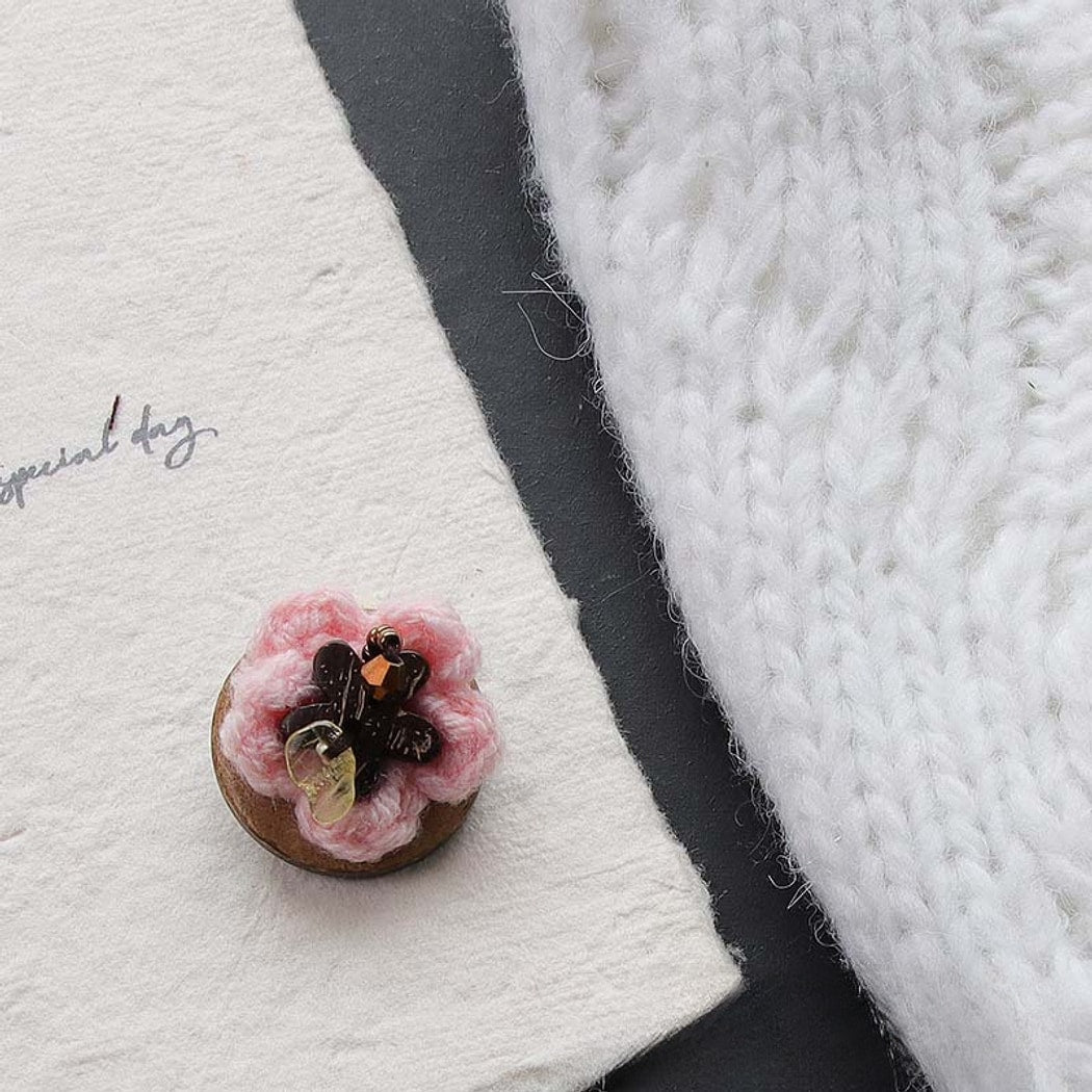 Bunli - DIY 10 Pack Floral Textured 2-Hole Buttons