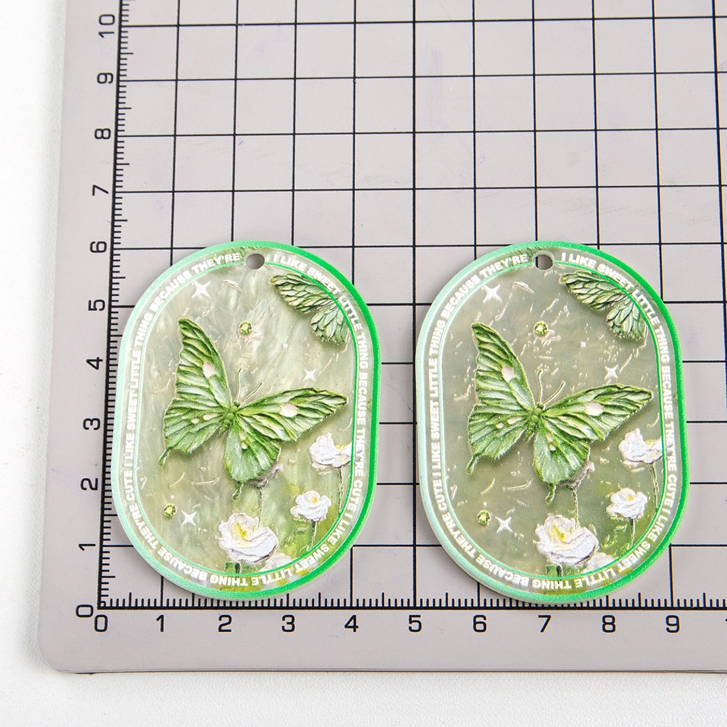 Chivy - Vibrant Butterfly Print Acrylic DIY Accessory