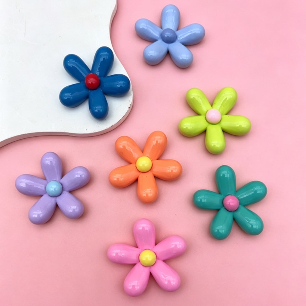 Chivy - DIY Glossy Petal Shape Plastic Accessory