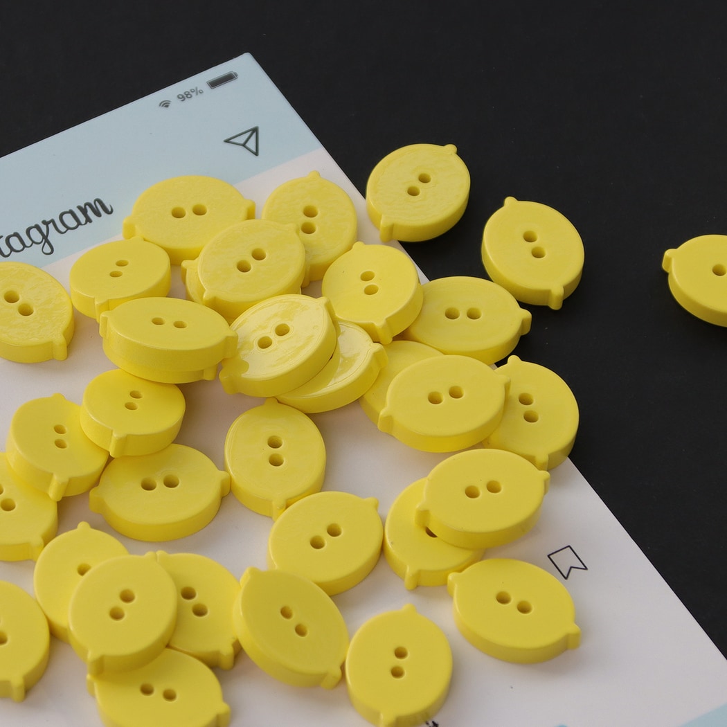 Bunli - 10 Pack DIY Fruit Shape 2-Hole Buttons
