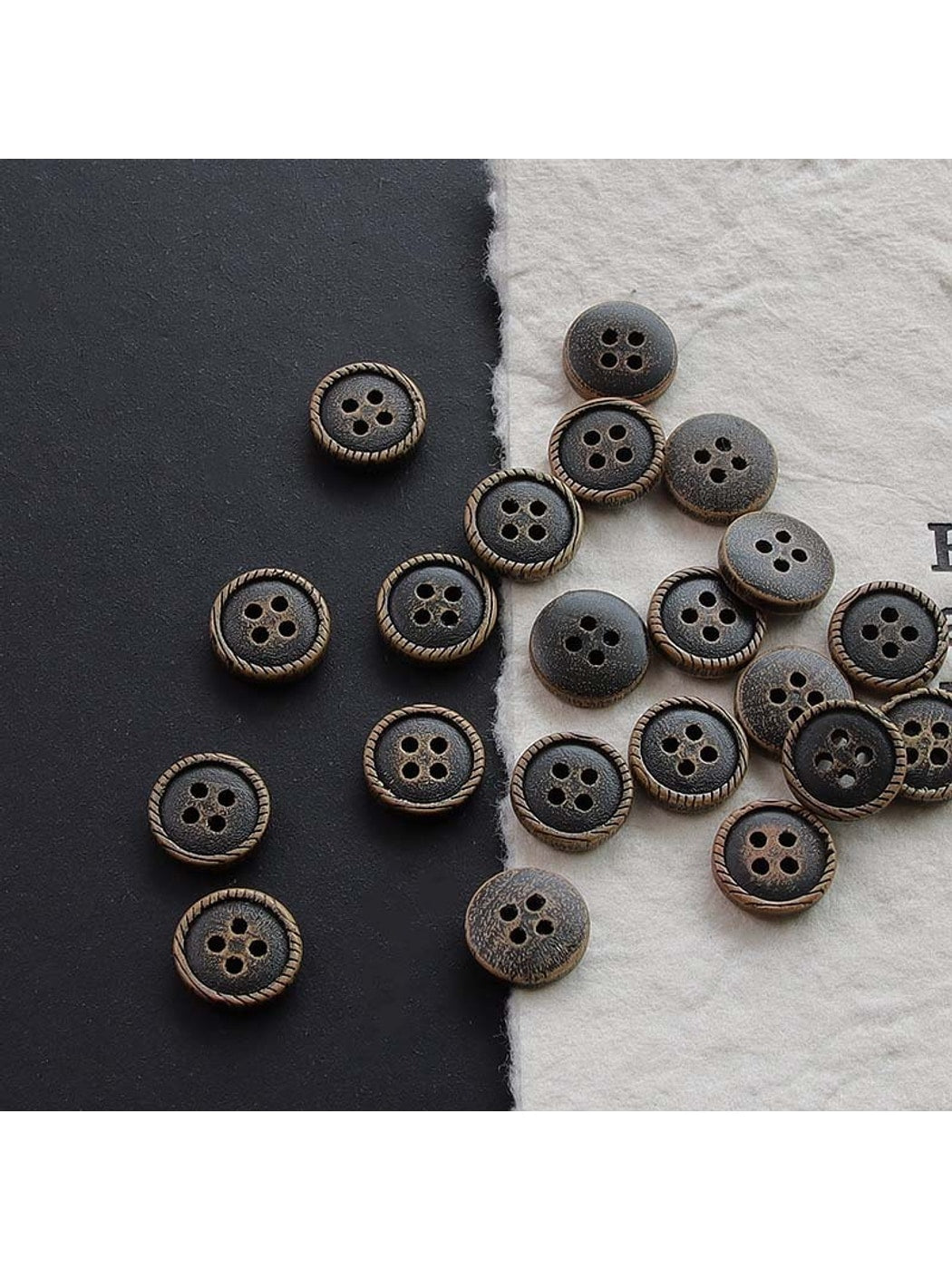 Bunli - DIY 10 Pack Vintage Style Four-Hole Buttons