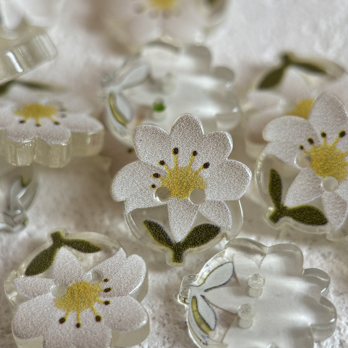 Bunli - DIY 10 Pack Clear Pale-Petal Flower-Shaped Button