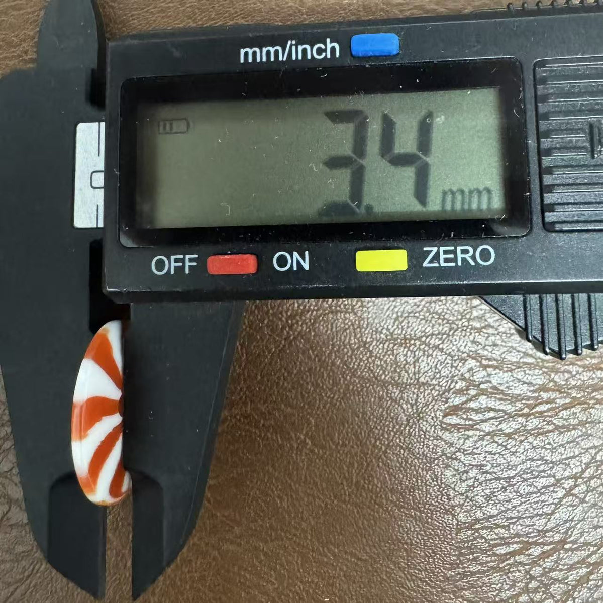 20MM糖果色四眼树脂纽扣儿童可爱棒棒糖花色手工diy装饰圆形钮扣