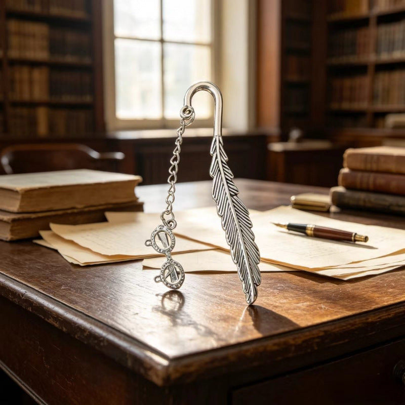 Novellea - Feather-Hook Assorted-Mini-Charm Bookmark