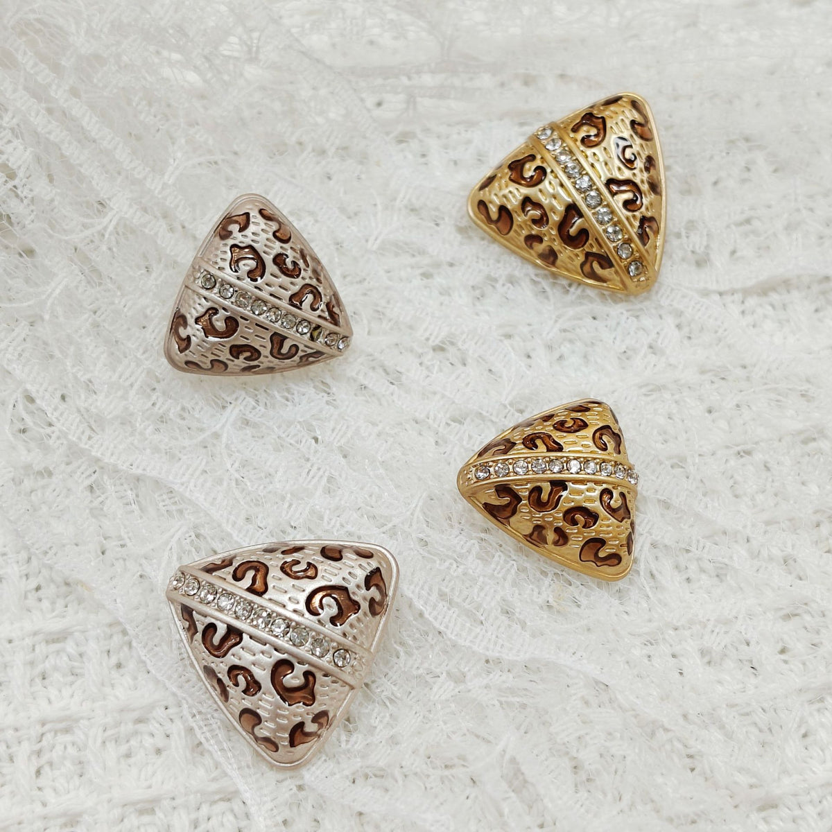 Bunli - DIY 10 Pack Leopard Triangle Accent Button