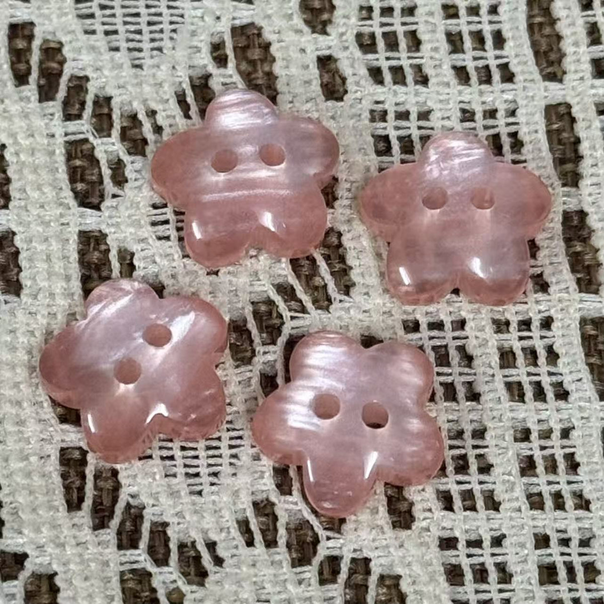 彩色两眼梅花闪粉树脂纽扣单面包双面可用衬衫童装女装DIY装饰扣