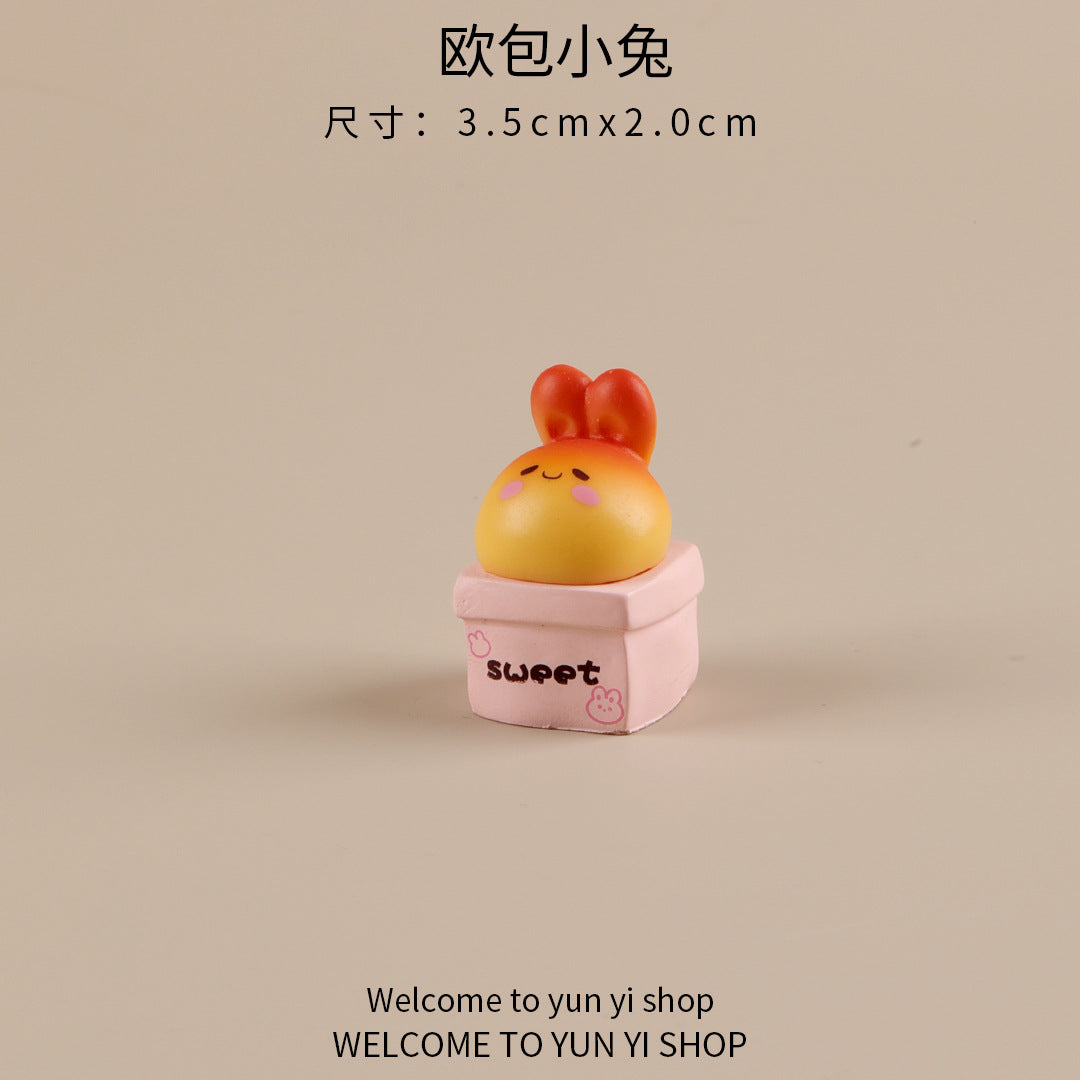可爱卡通面包小兔子微景观创意摆件装饰品配件车载桌面树脂小摆件