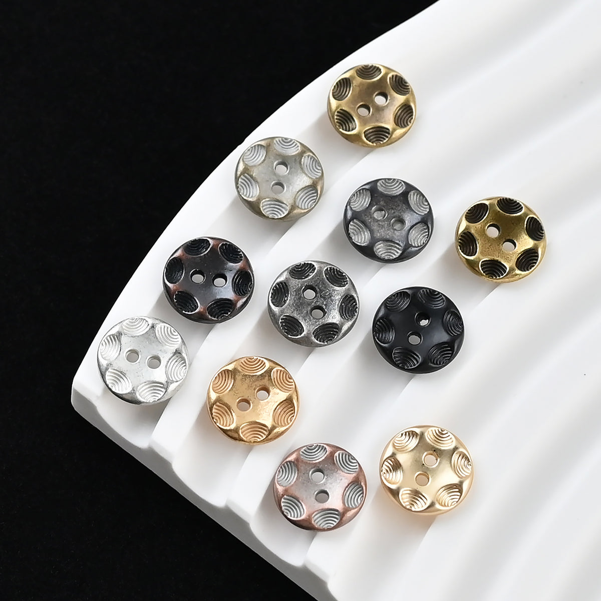 Bunli - DIY 10 Pack Scalloped Ripple Round Button