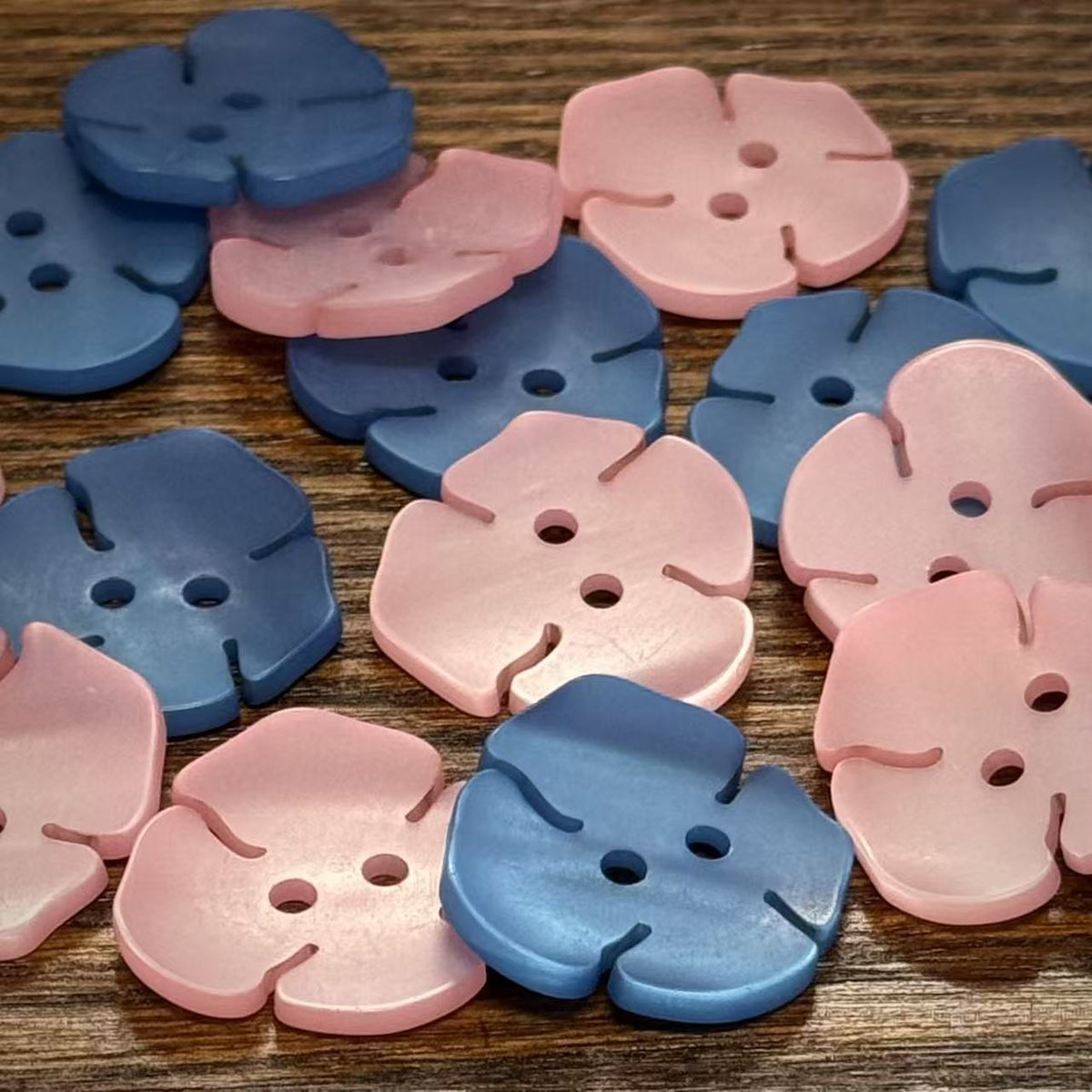 Bunli - DIY 10 Pack Pink-Blue Leaf-Shaped Flower Button