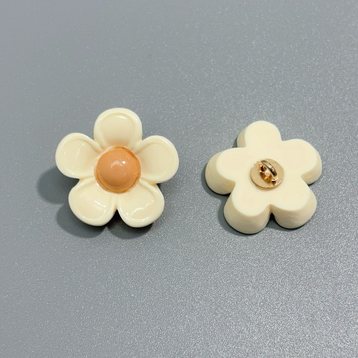 美拉德色系树脂雏菊花朵扣 diy饰品配件手工材料毛衣外套装饰纽扣