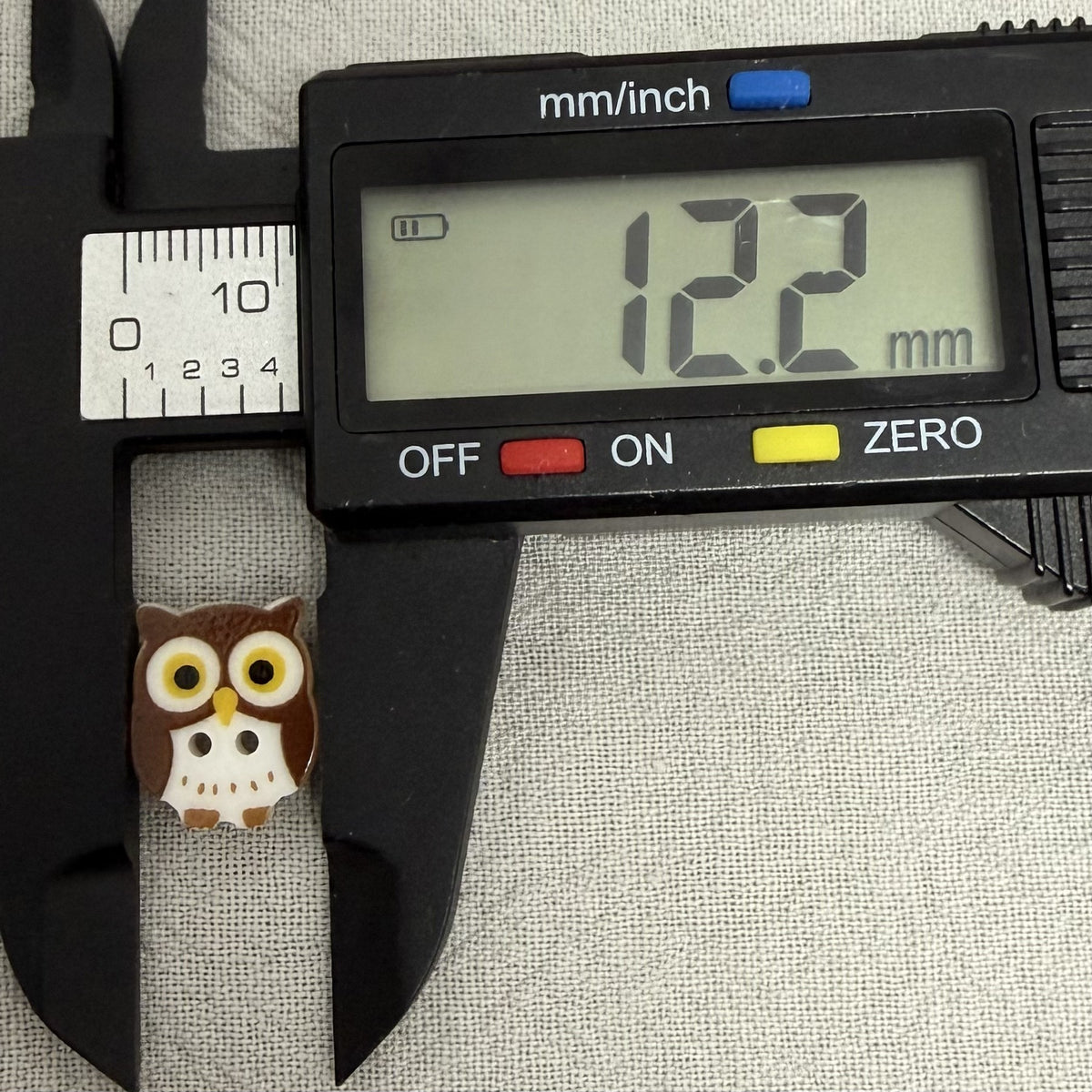 Bunli - DIY 10 Pack Owl Shape Two Hole Button