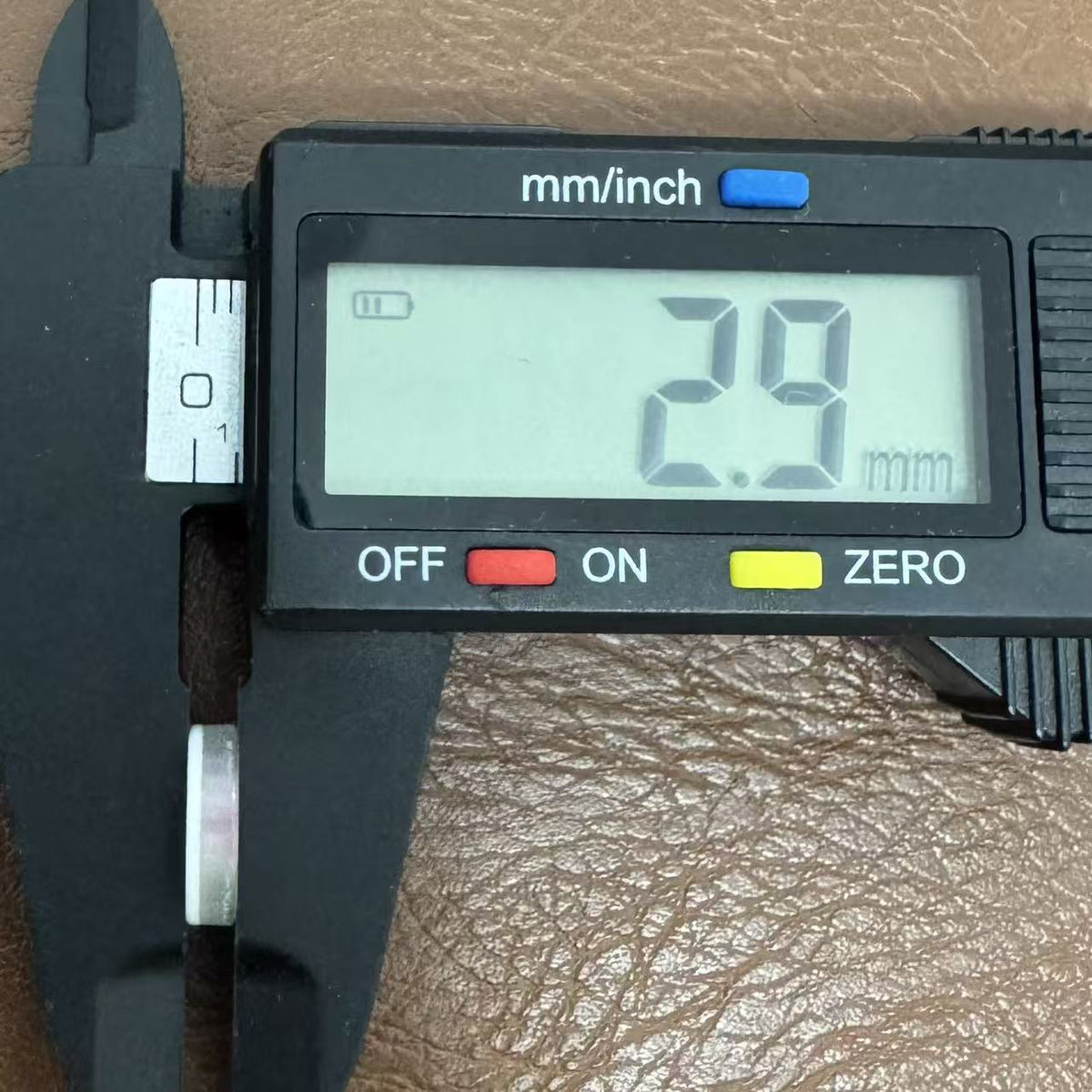 彩虹糖果色衬衫扣彩色童装DIY手工四孔树脂纽扣宽边彩珠装饰扣