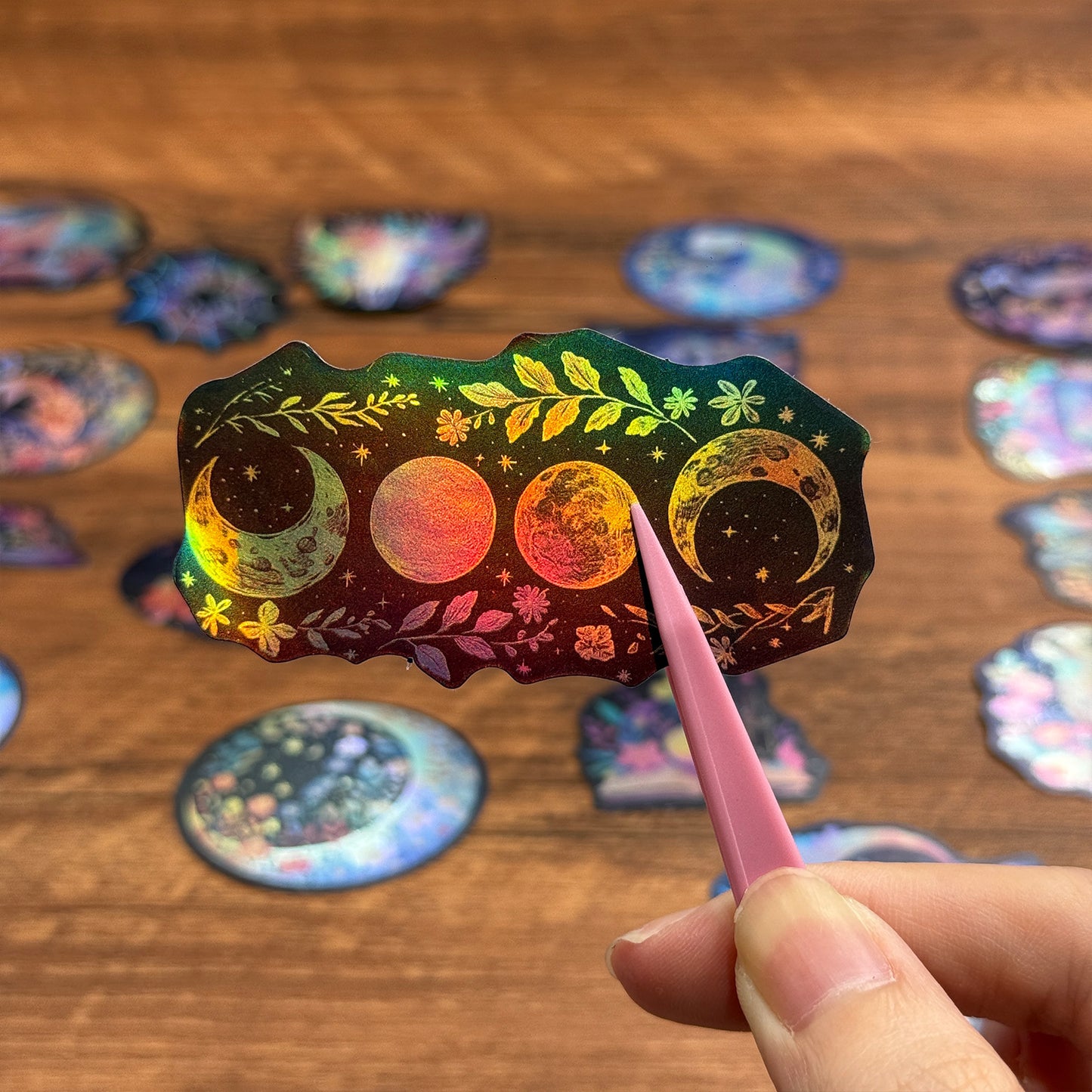 50张镭射动物花卉涂鸦贴纸DIY滑板平板水杯创意蝴蝶手账装饰素材
