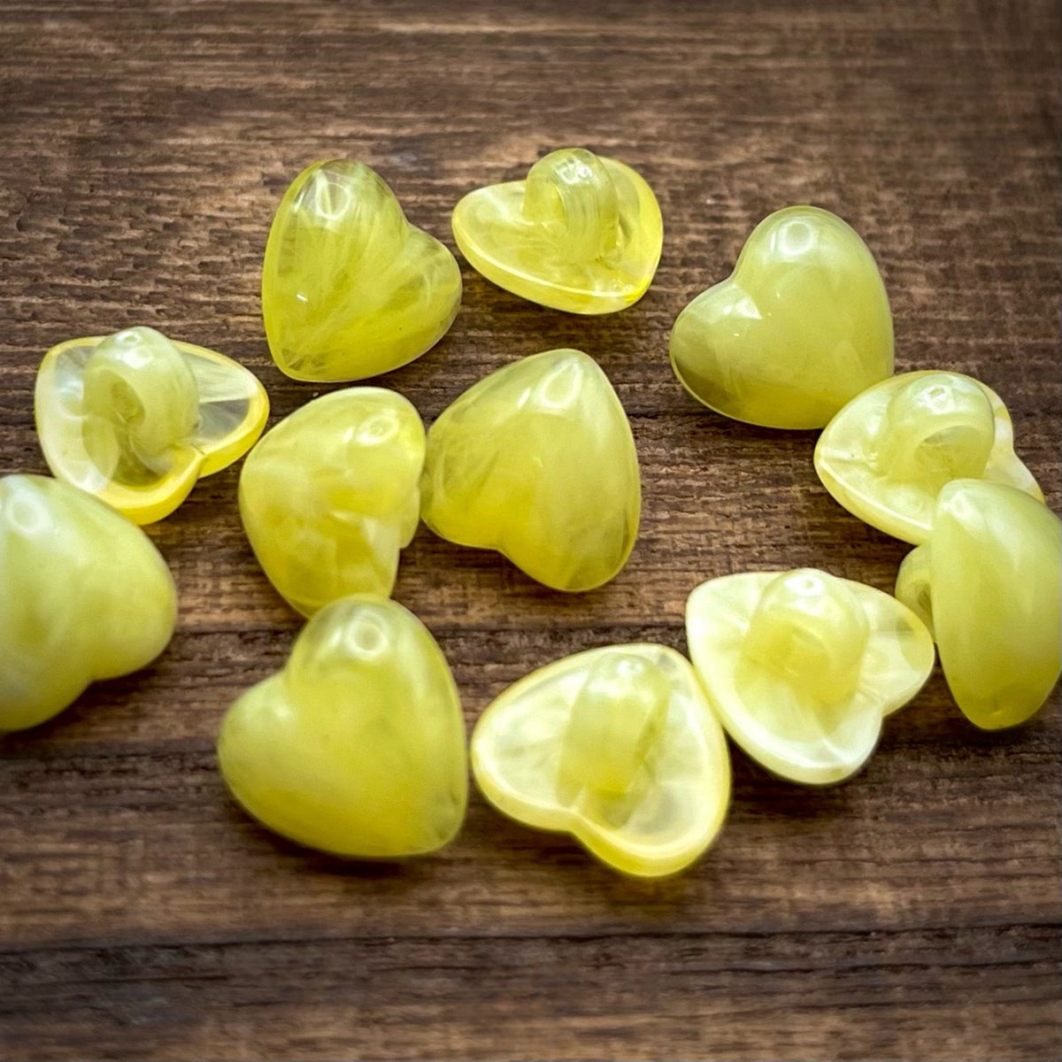 Bunli - DIY 10 Pack Yellow Translucent Heart-Shaped Button