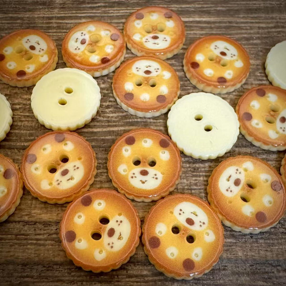 Bunli - DIY 10 Pack Bear Cookie Two-Hole Button