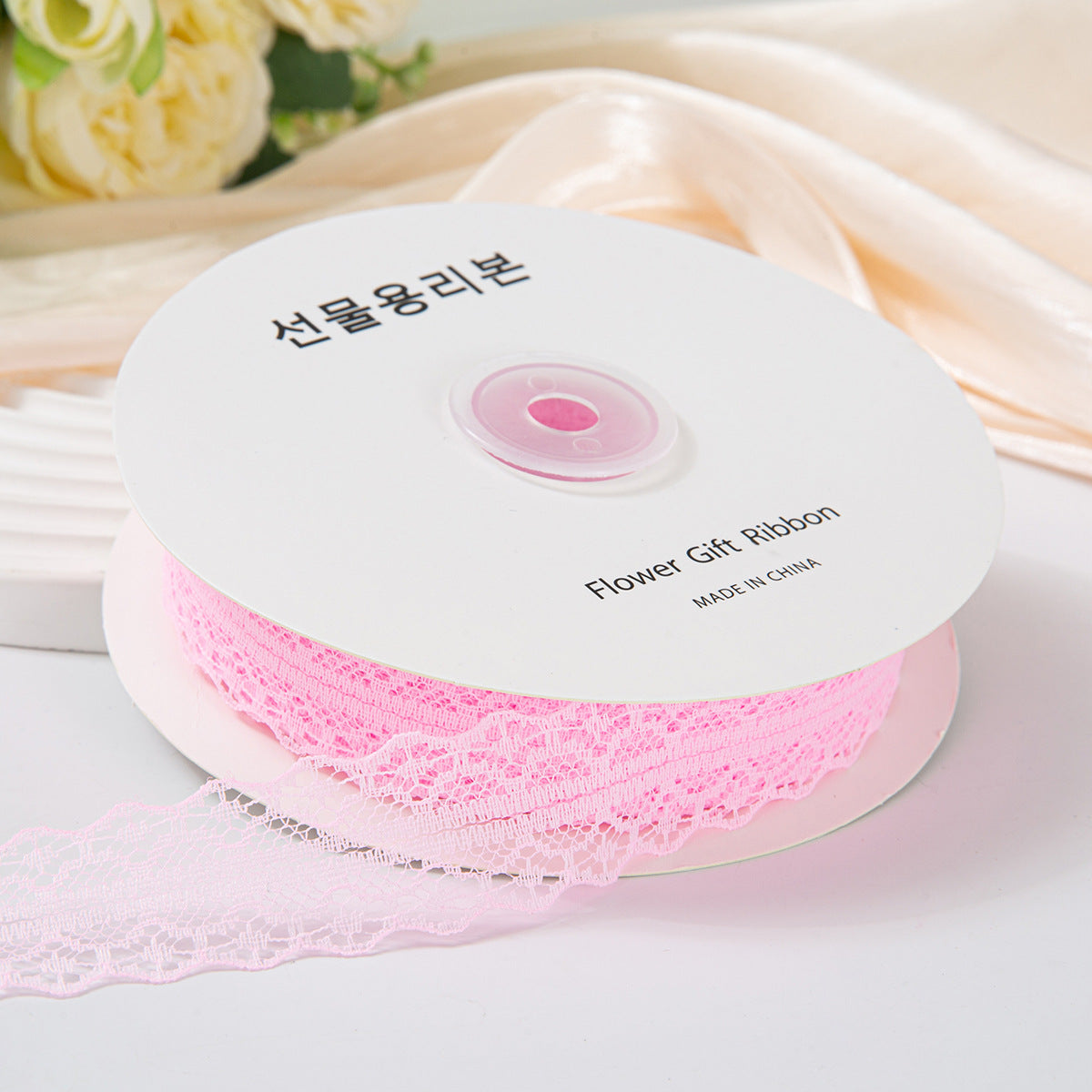 3cm50码镂空蕾丝边丝带鲜花束包装材料蛋糕彩带绸缎diy蝴蝶结飘带