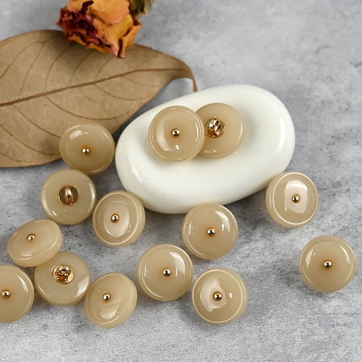 Bunli - DIY 10 Pack Jade Tone Round Shank Button