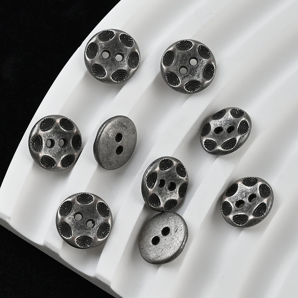 Bunli - DIY 10 Pack Scalloped Ripple Round Button