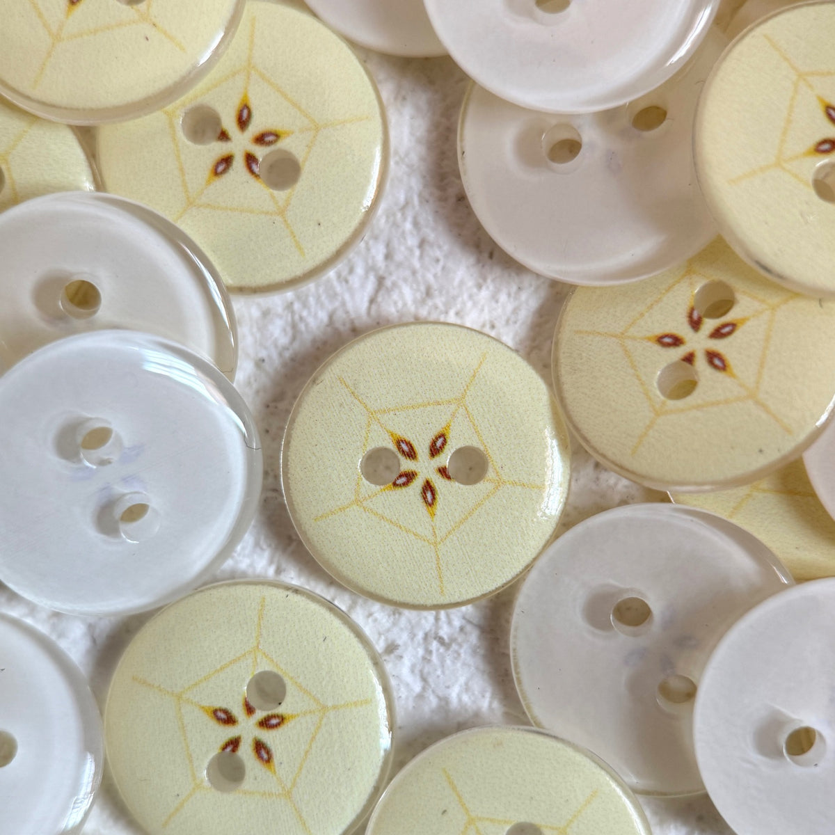 Bunli - DIY 10 Pack Pale-Yellow Fruit-Slice Round Button