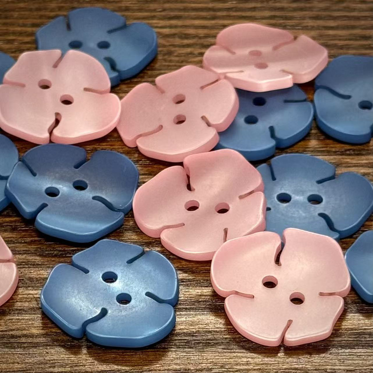Bunli - DIY 10 Pack Pink-Blue Leaf-Shaped Flower Button