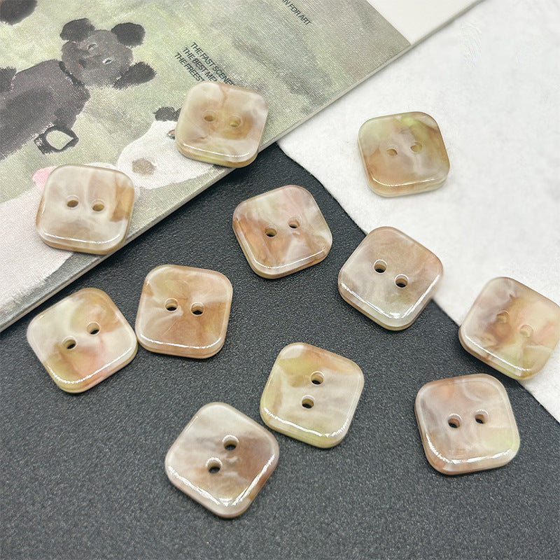 炫彩小鱼蝴蝶元宝云朵星星三角不规则两眼渐变色纽扣童装女装DIY