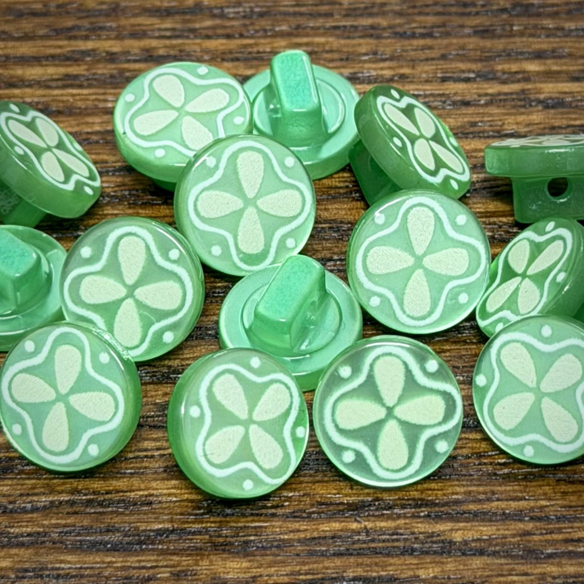 Bunli - DIY 10 Pack Green Floral-Motif Round Button