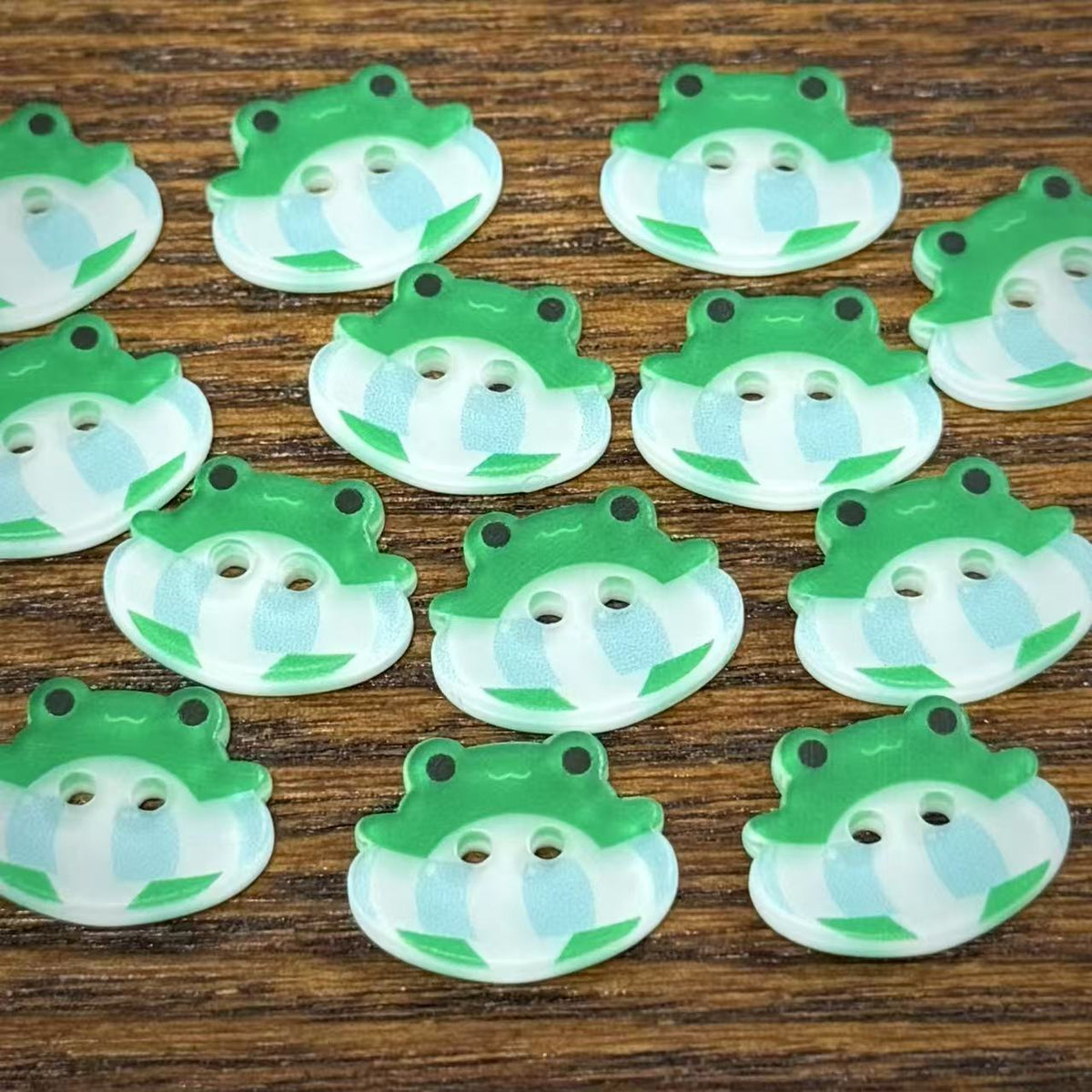 Bunli - DIY 10 Pack Happy Frog Two-Hole Button