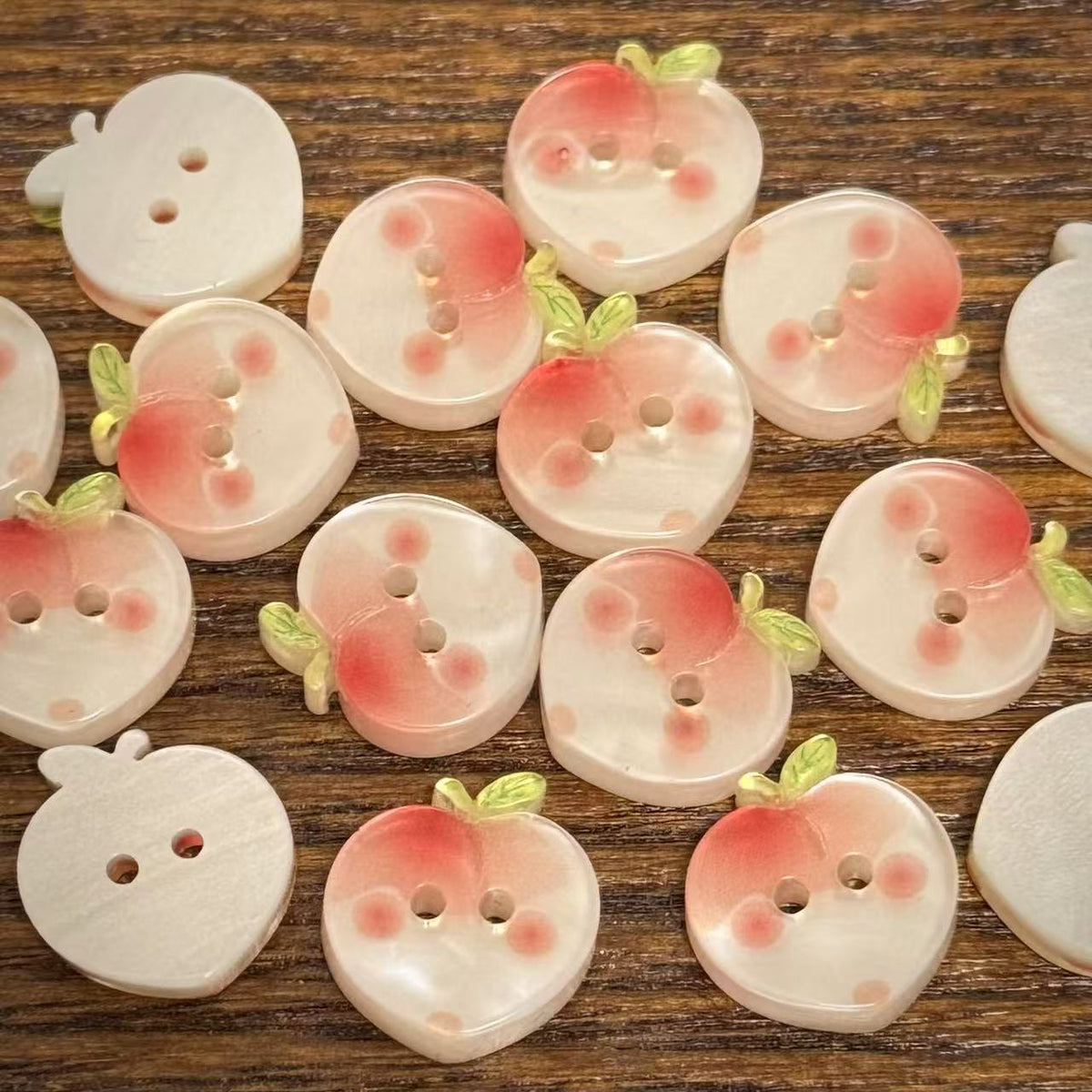 卡通粉色水蜜桃水果纽扣儿童diy手作辅料挂件bjd娃衣发圈装饰扣子