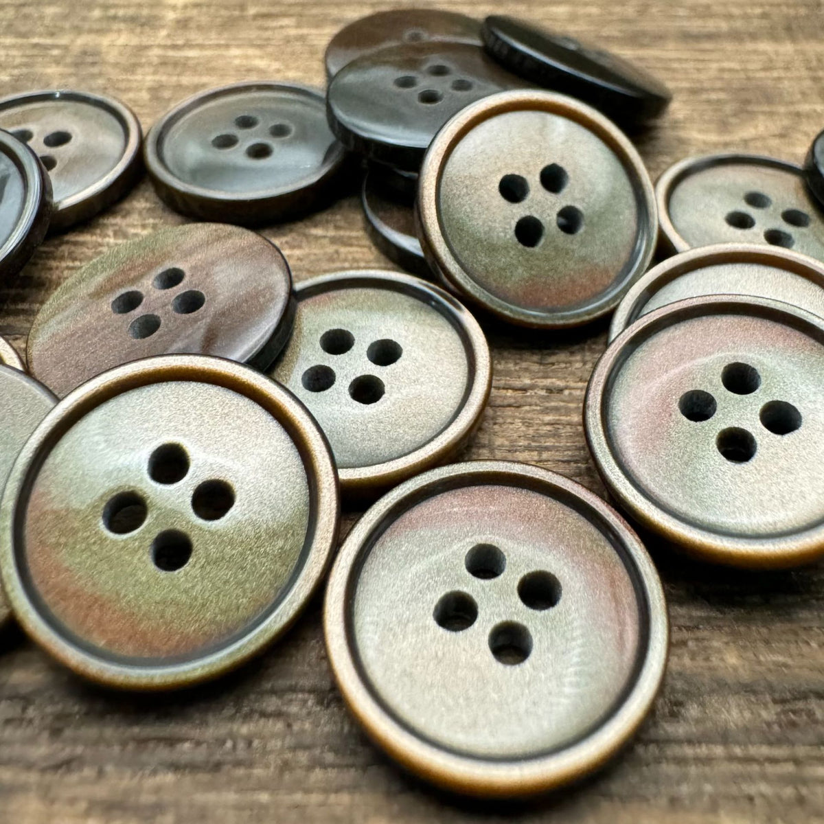 Bunli - DIY 10 Pack Multitone Raised-Rim Round Button