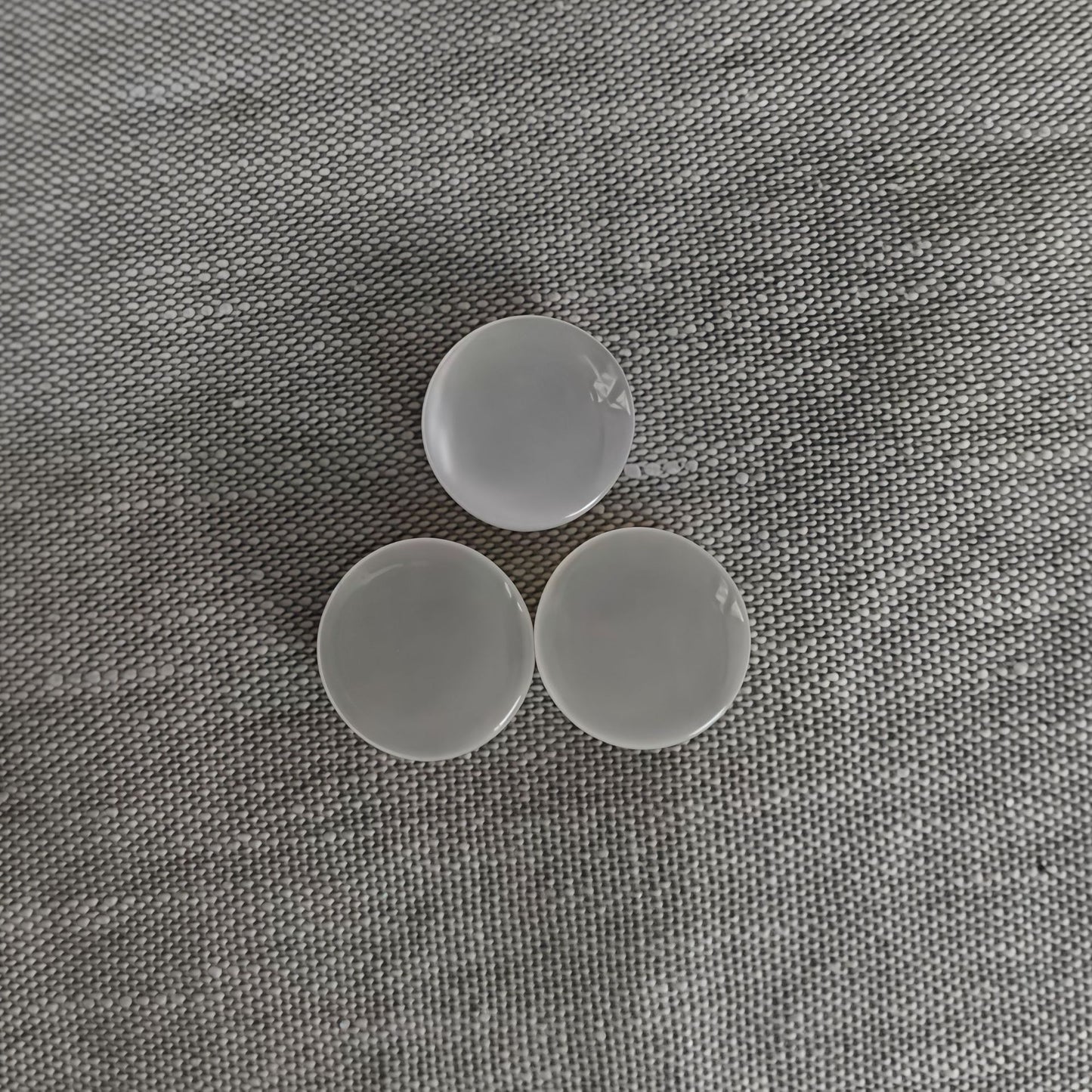 批发彩色珠光蘑菇扣树脂纽扣毛呢大衣扣子圆形小抛面暗脚手缝扣