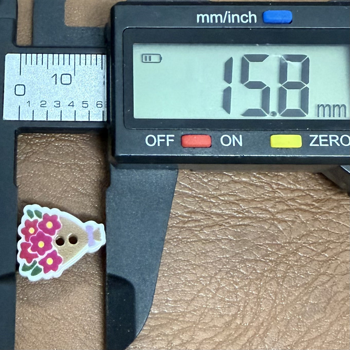 卡通花束树脂可爱纽扣儿童手工娃娃玩偶扣子衣服配件bjd装饰辅料