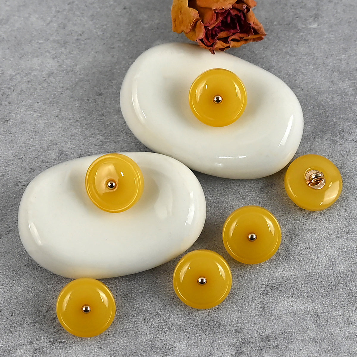 Bunli - DIY 10 Pack Jade Tone Round Shank Button