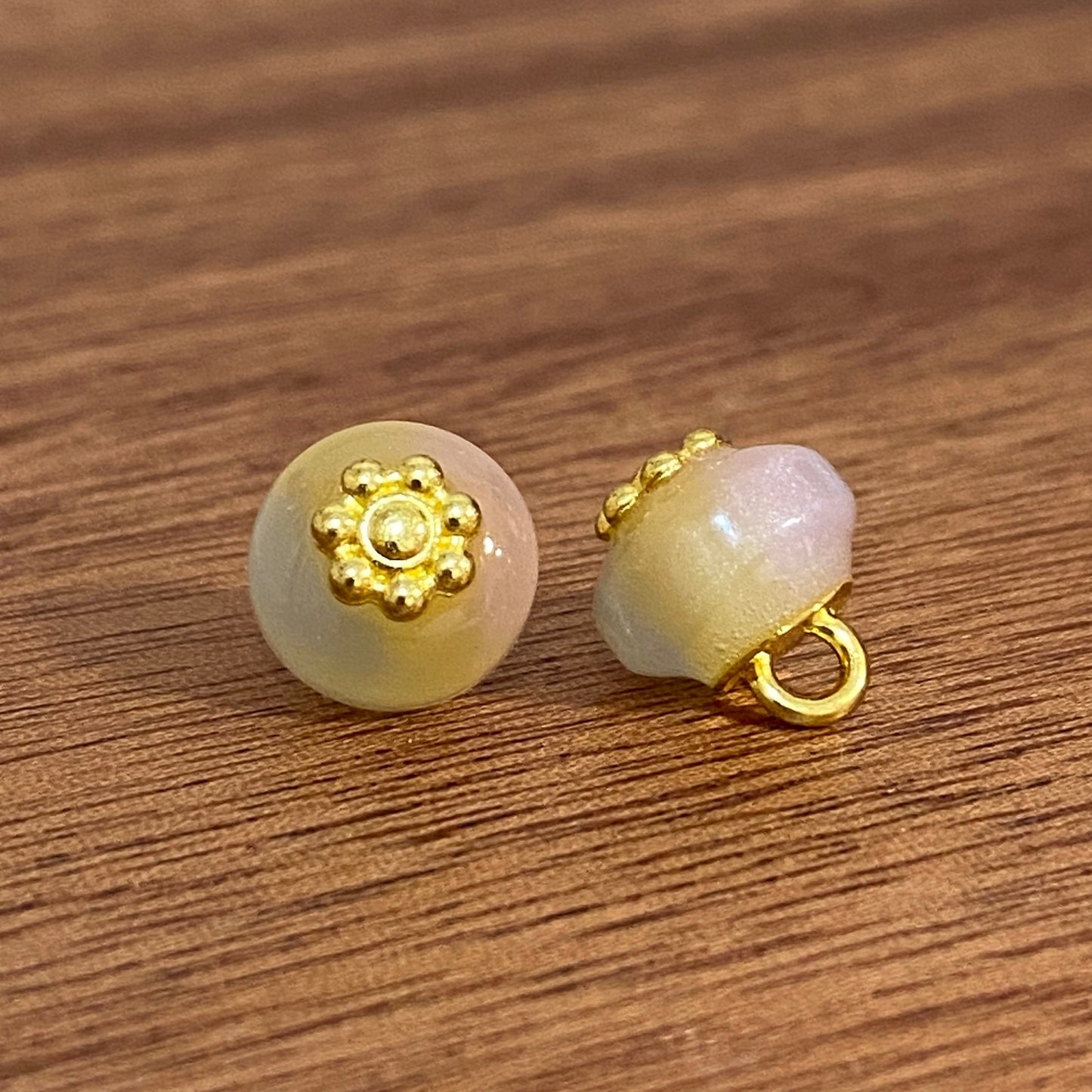 新中式三色渐变树脂扁珠旗袍纽扣复古金花托汉服盘扣服装辅料批发