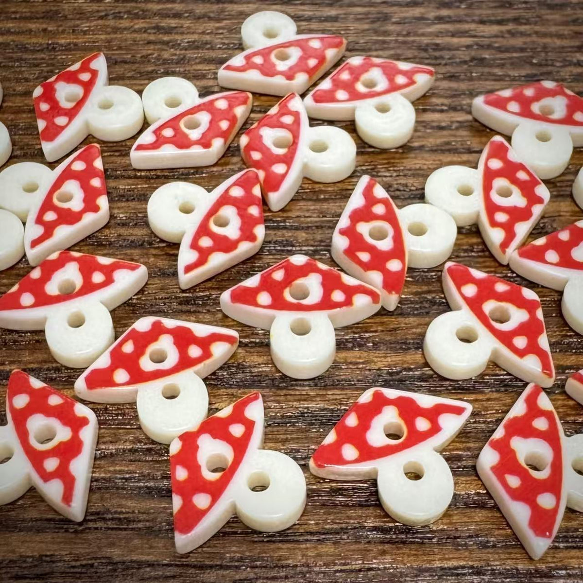 Bunli - DIY 10 Pack Woodland Mushroom Two Hole Button