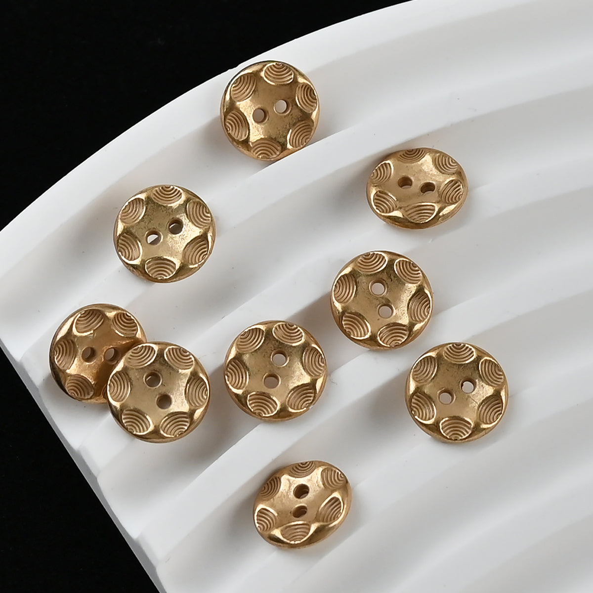 Bunli - DIY 10 Pack Scalloped Ripple Round Button