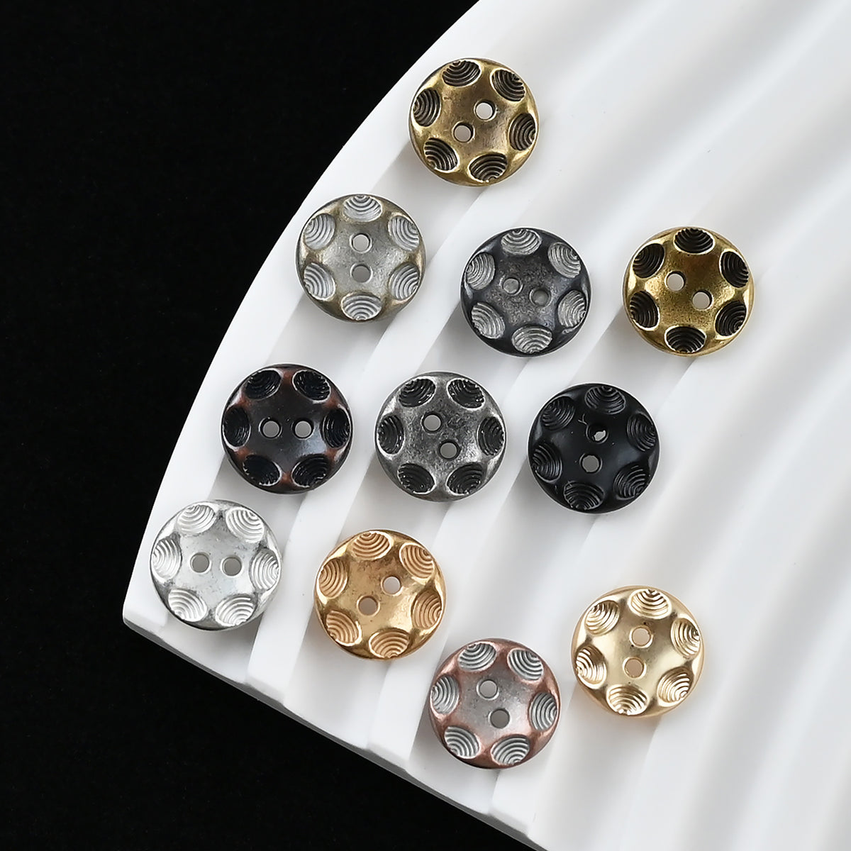 Bunli - DIY 10 Pack Scalloped Ripple Round Button