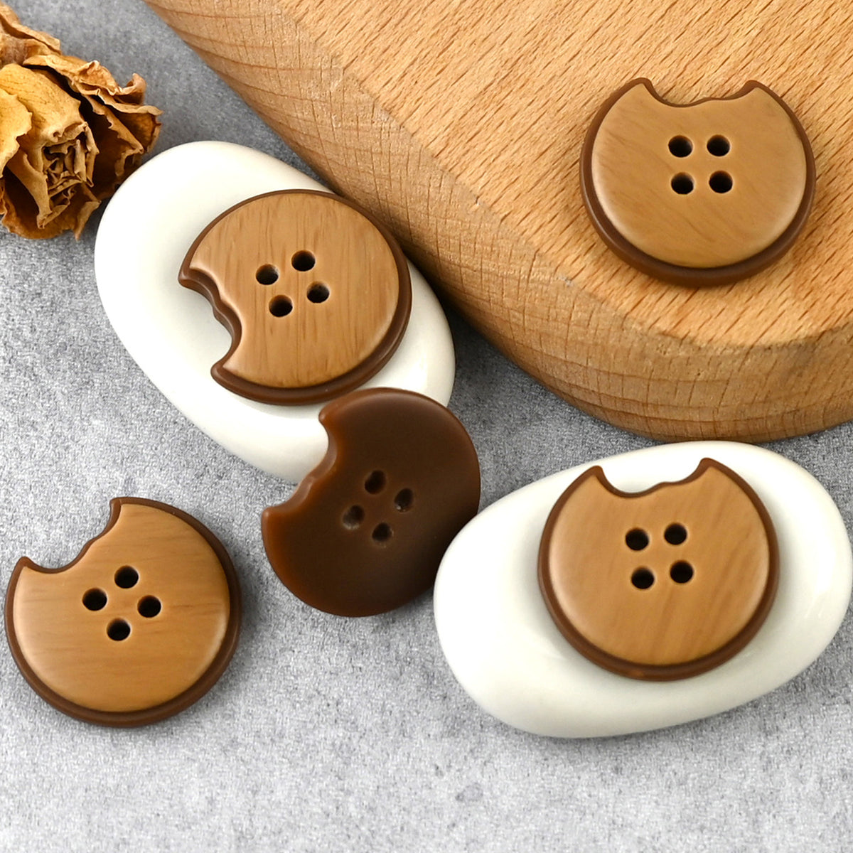Bunli - DIY 10 Pack Notched Round Four Hole Button