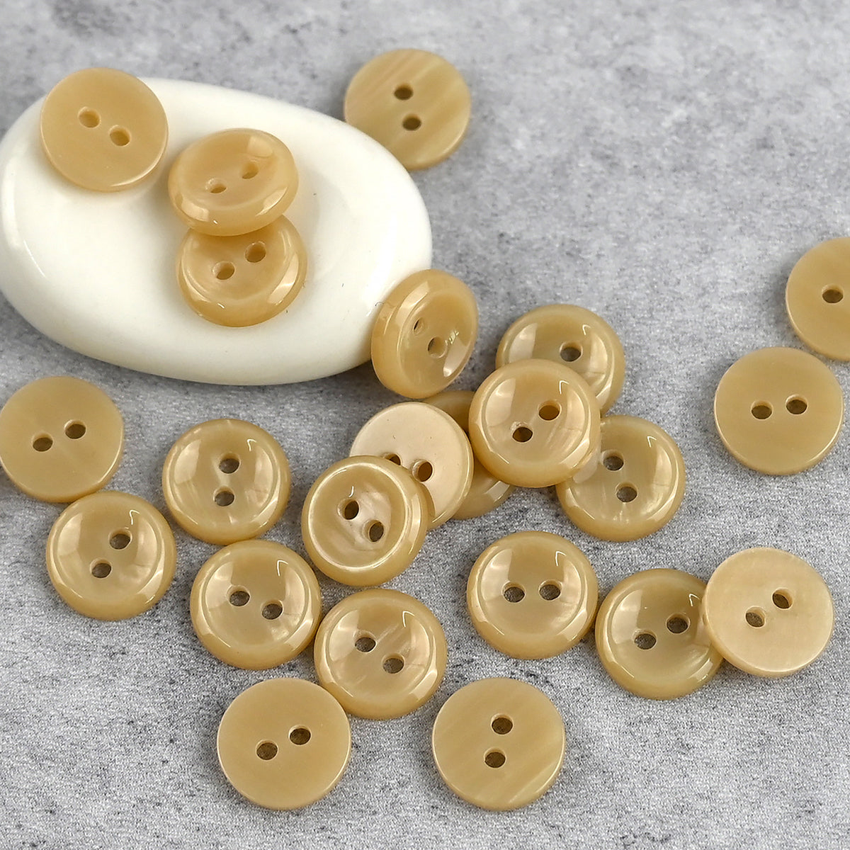 Bunli - DIY 10 Pack Glossy Round Two Hole Button