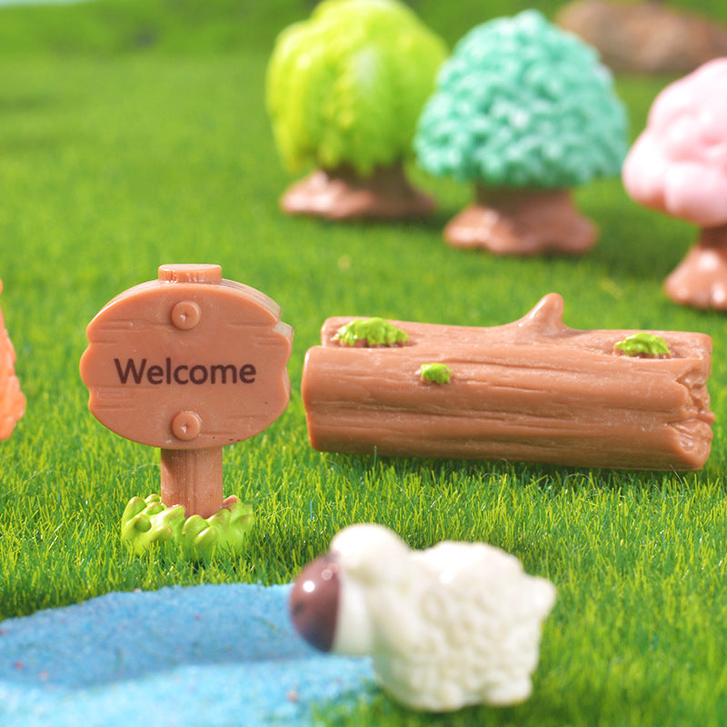 Objella - Rustic Sign Fence Miniature Ornament