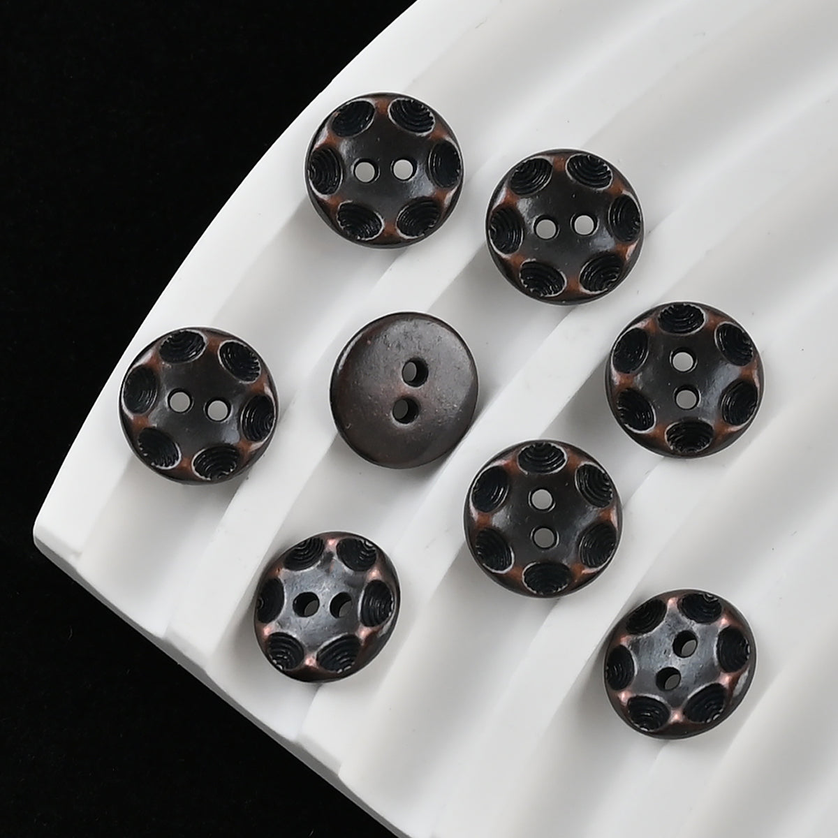 Bunli - DIY 10 Pack Scalloped Ripple Round Button